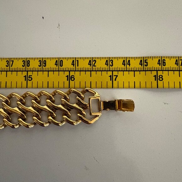 Gold Tone Interlocked Chain Link Choker Necklace Fold Over Clasp Chunky Classic - Picture 5 of 6